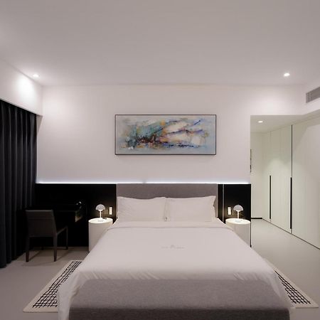 One Riviera Hotel And Residences Ban Souanmone Экстерьер фото