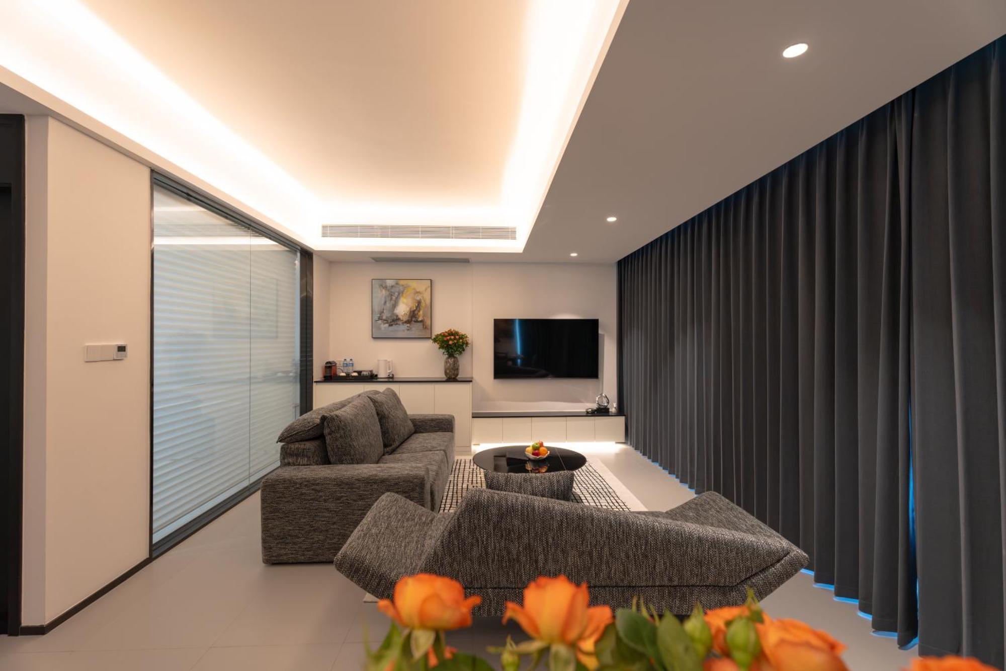 One Riviera Hotel And Residences Ban Souanmone Экстерьер фото