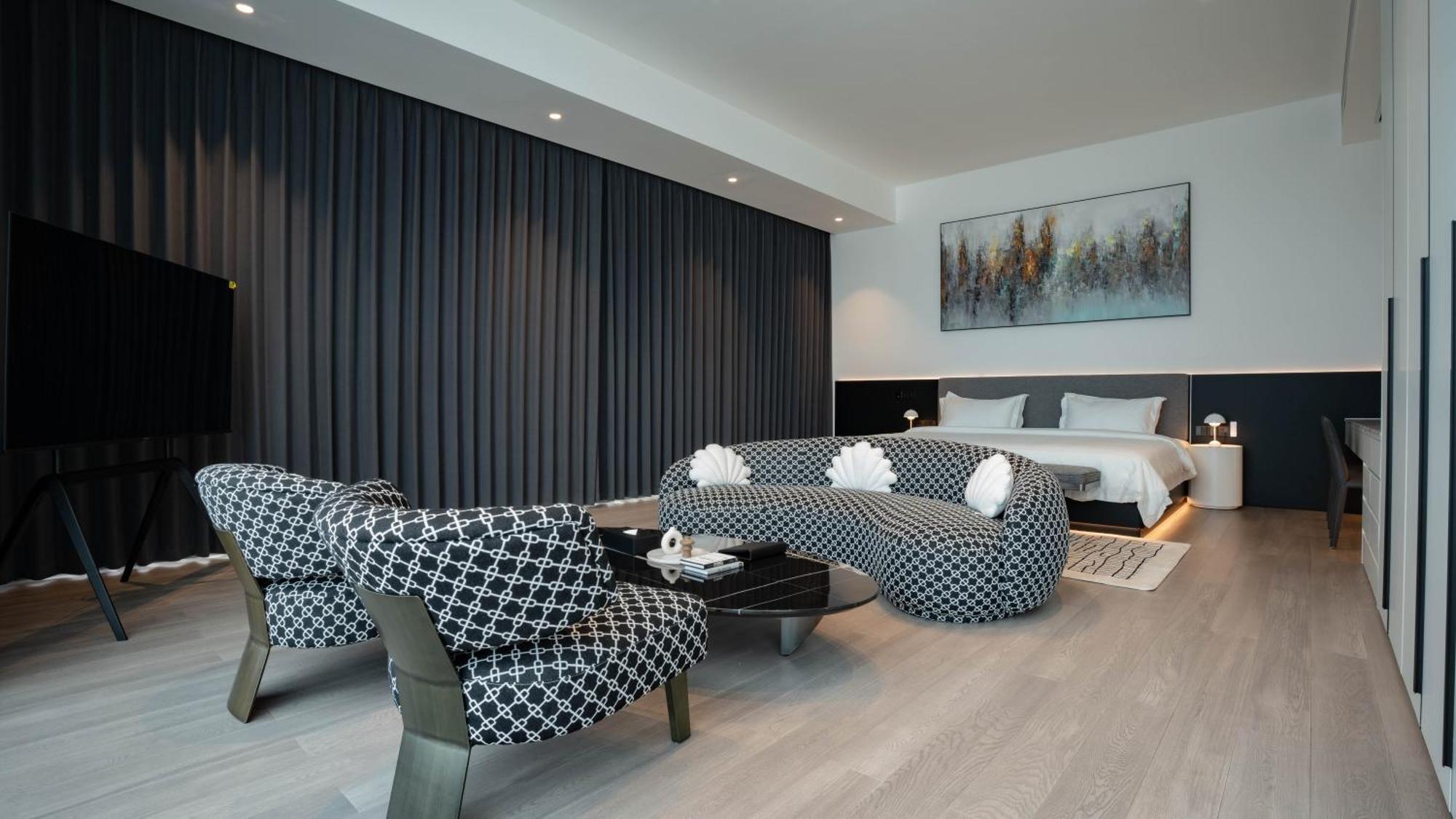 One Riviera Hotel And Residences Ban Souanmone Экстерьер фото