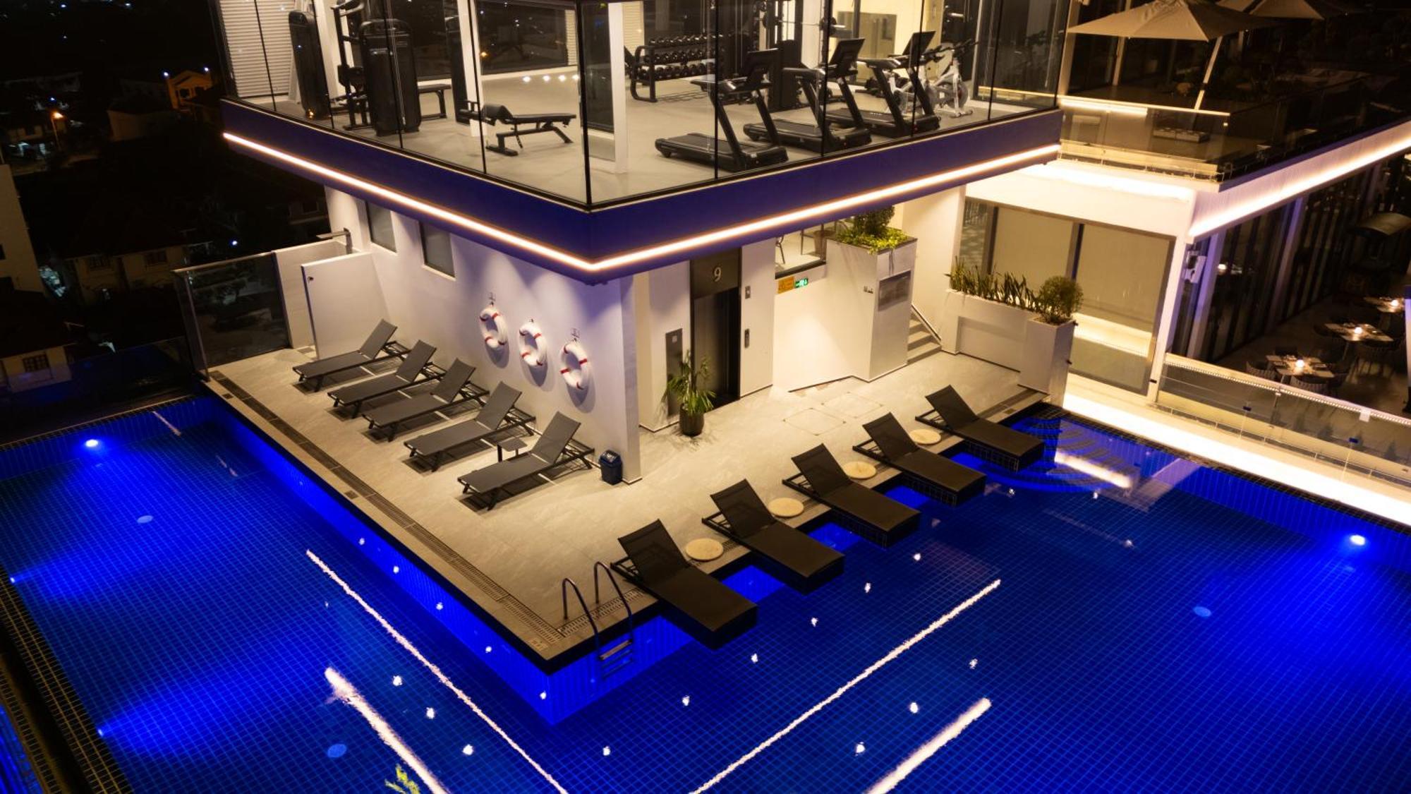 One Riviera Hotel And Residences Ban Souanmone Экстерьер фото